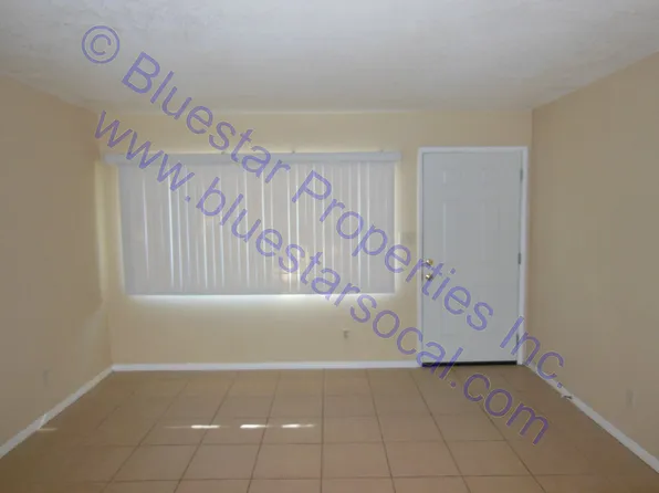 12620 Kiowa Rd #1-3, Apple Valley, CA 92308