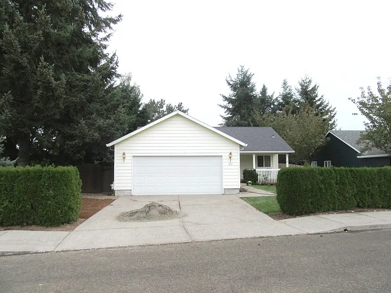 601 Kimberly Ct photo 1