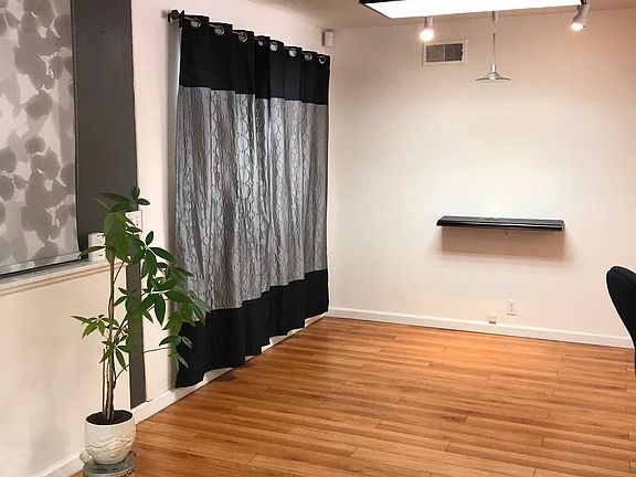 5th image of 2145 Lincoln Ave