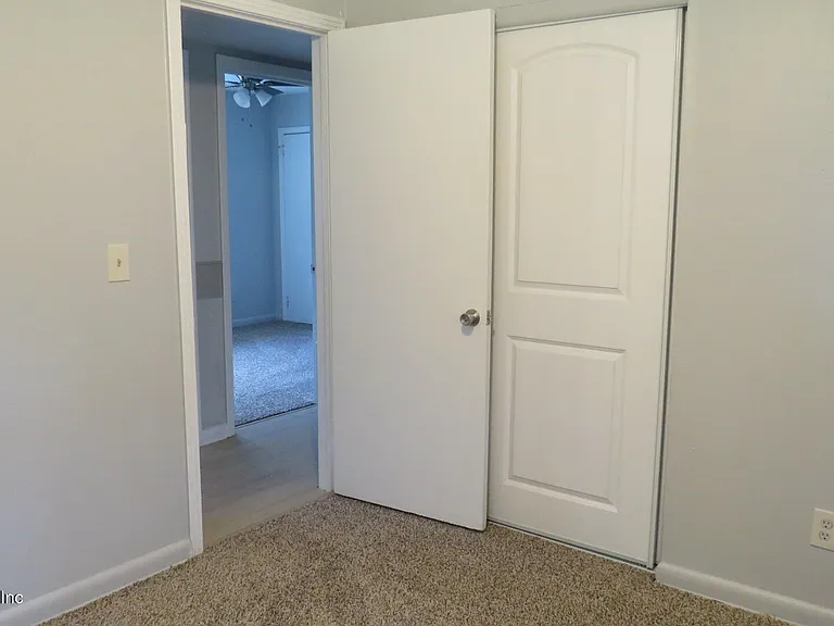 7508 Dalehurst Dr S — Photo 16