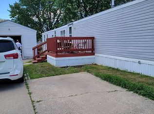 2010 SE Four Seasons Dr, Ankeny, IA 50021