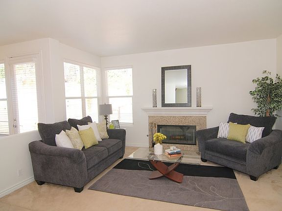 3rd image of 868 Saint Nikola Ct
