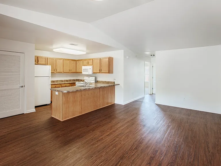 Columbia Apartments — Photo 9