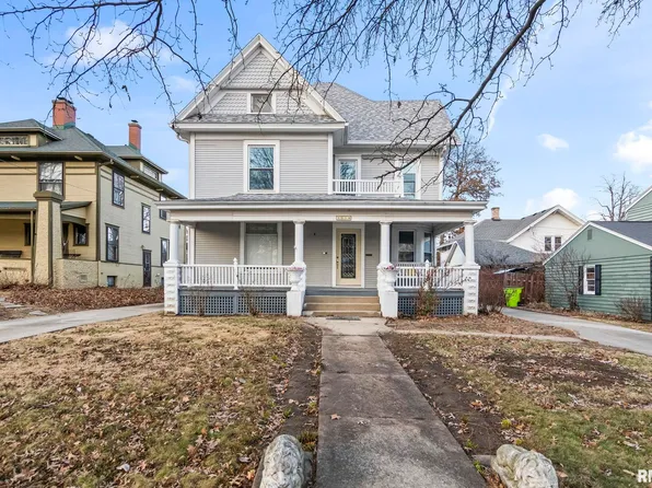1014 W College Ave, Jacksonville, IL 62650