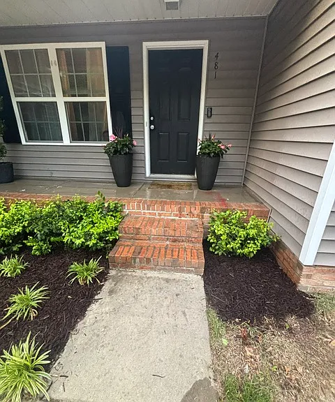 481 Smith Rd — Photo 1