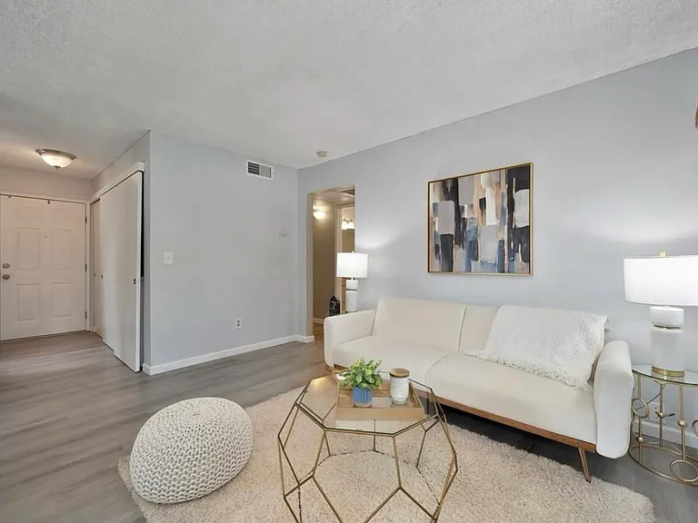 7445 Auburn Oaks Ct #G — Photo 2