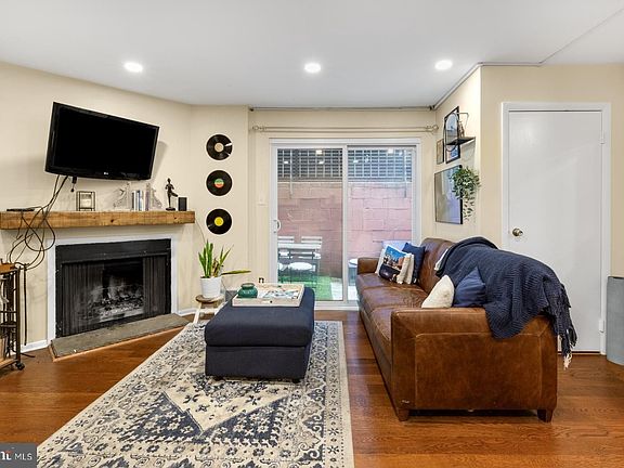 3rd image of 306 W Wildey St #A