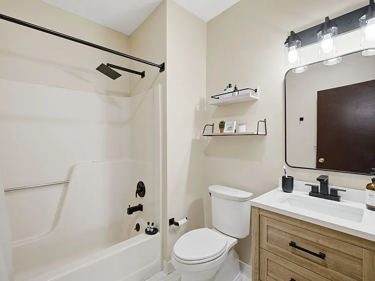 64-66 Congress St #401 — Photo 11
