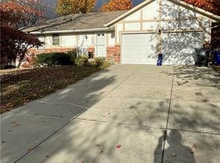 14906 W 150th St, Olathe, KS 66062