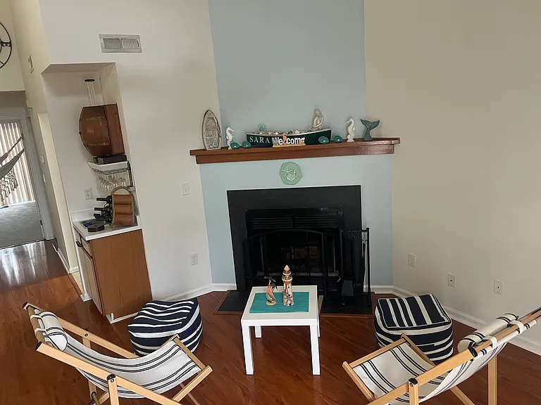 835 Little Bay Ave #33 — Photo 2