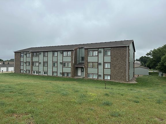 3rd image of 2821 5th Ave W #102