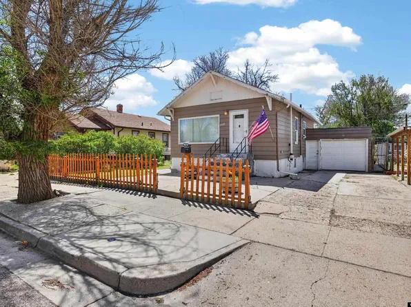1210 S Cottonwood St, Casper, WY 82604
