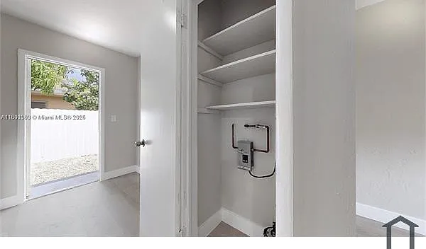 891 SW 5th St #4 — Photo 13