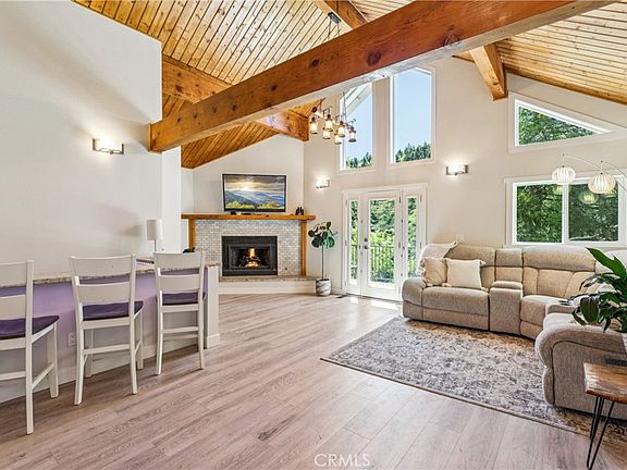 3rd image of 601 Sunderland Ct