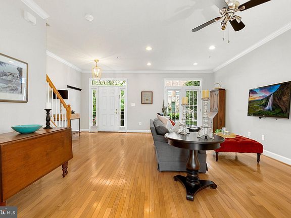 5th image of 483 Whetstone Glen St