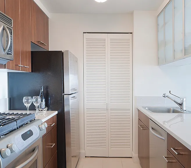 215 E 96th St #21B — Photo 3