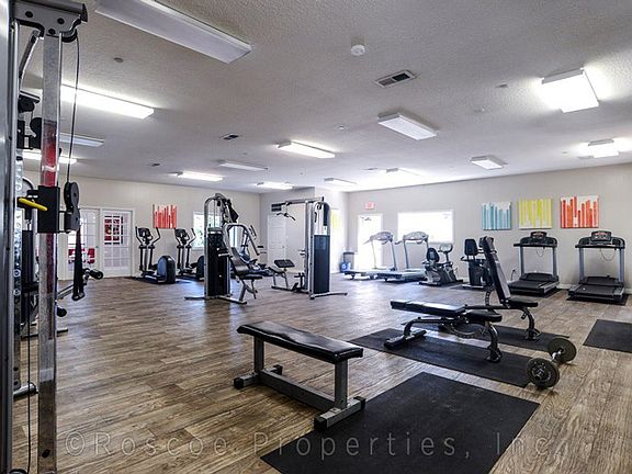 4th image of 2101 Burton Dr APT 1015