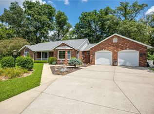 2310 N Raney St, Effingham, IL 62401