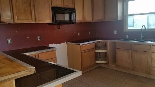2nd image of 124 N 8th Ave