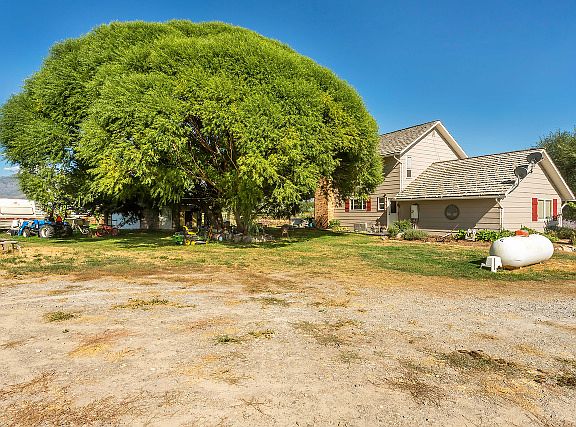 5th image of 7350 N 800 W