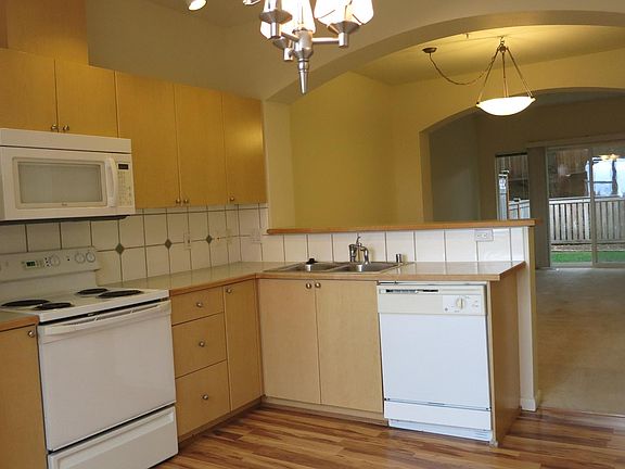 4th image of 2680 139th Ave SE #84