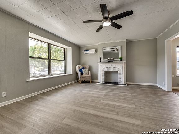 4th image of 407 Cravens Ave
