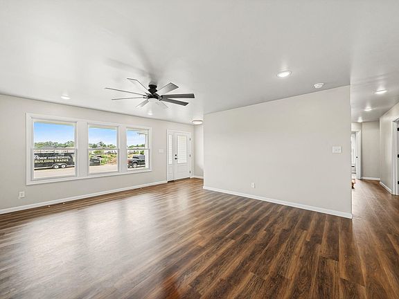 3rd image of 1502 Wilderness Trl