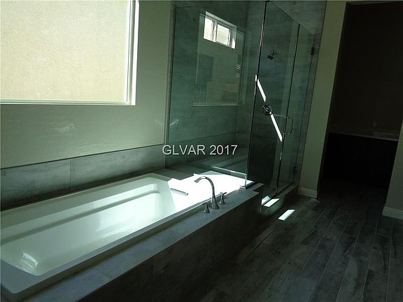 4th image of 327 Pearl Fountains Ct