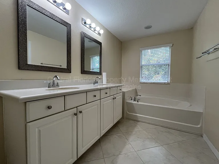 4956 Matteo Trl — Photo 21