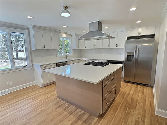 2nd image of 101 Highfields Rd