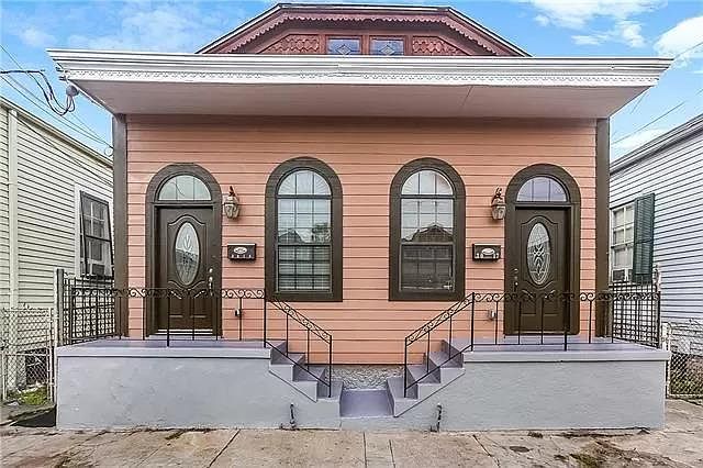 1st image of 3019 Baudin St