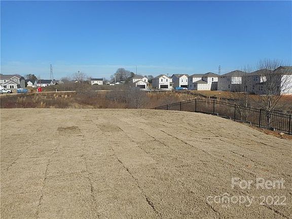 4th image of 4015 Penwood Pl