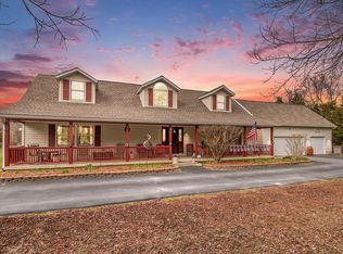 8050 Roepke Ct, Gregory, MI 48137