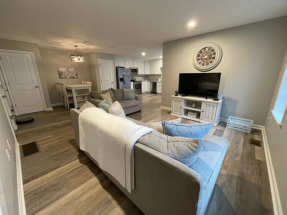 2nd image of 138 Elm St APT 39
