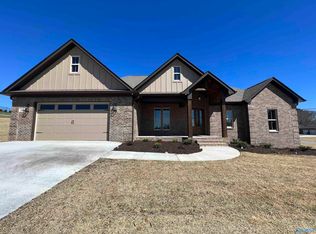 30 Natures Way, Guntersville, AL 35976