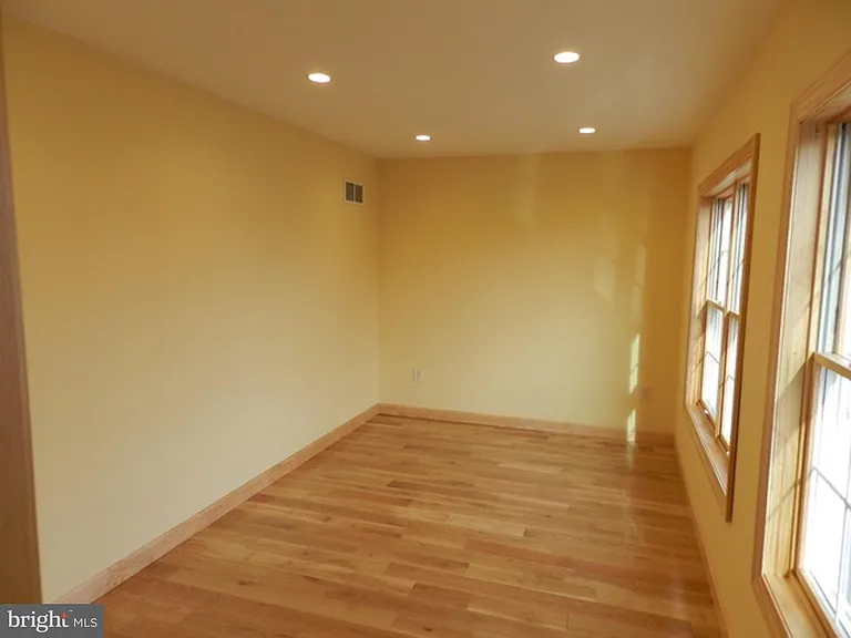 743 Valley Forge Ave — Photo 18