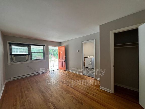 3rd image of 1931 Morehead Ave