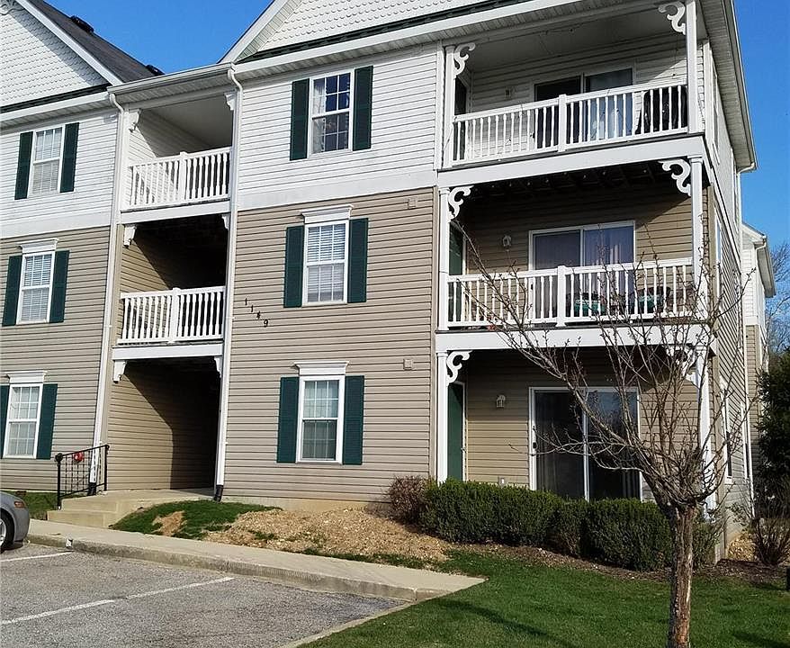 1st image of 1149 Arbor Creek Dr APT 1B