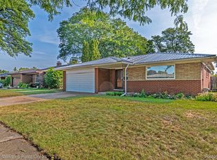 29512 Orvylle Dr, Warren, MI 48092