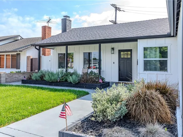 6082 Royalist Dr, Huntington Beach, CA 92647