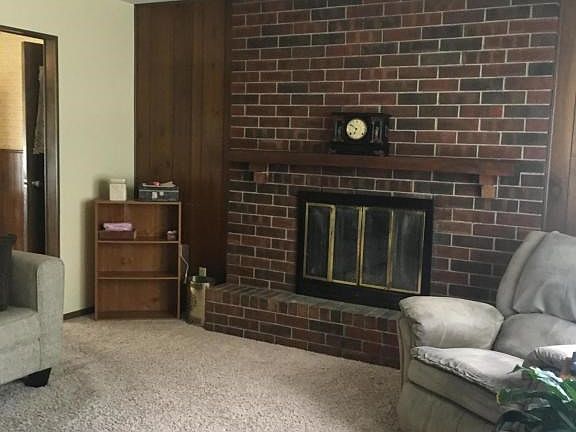 159 LR Fireplace