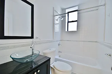 Rented by CITY SKYLINE REALTY INC