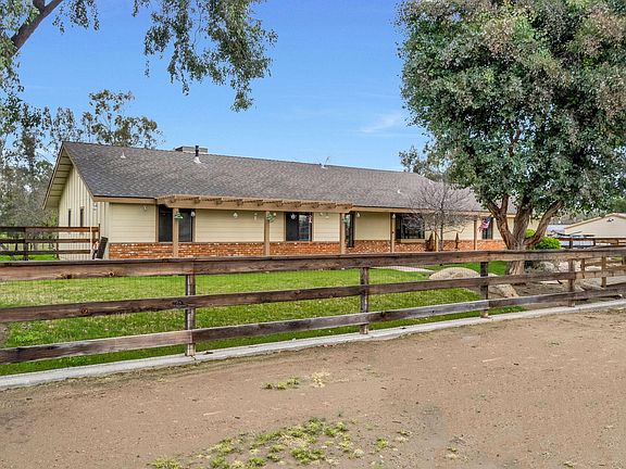 3rd image of 31031 Donald Avenue