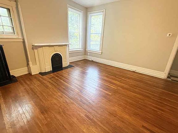 2nd image of 2215-2217-2219 Ohio Ave #2215-02