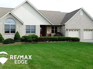 10245 Twin Ponds Dr, Goodrich, MI 48438