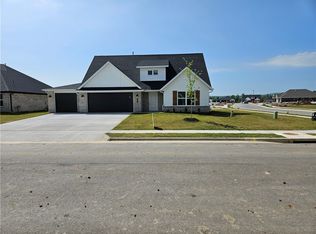 307 Phyllis Farm Rd, Prairie Grove, AR 72753