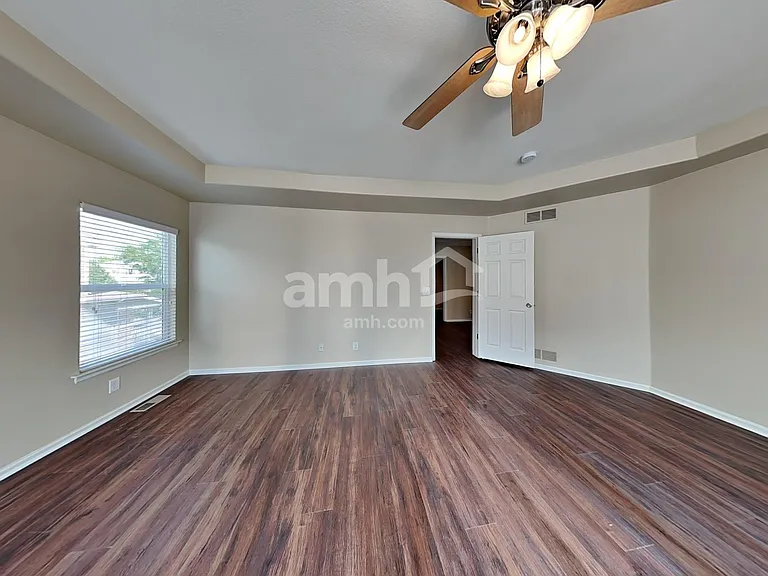 13725 Kearney St — Photo 19