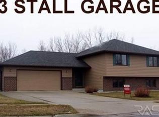 5116 E 28th St, Sioux Falls, SD 57110