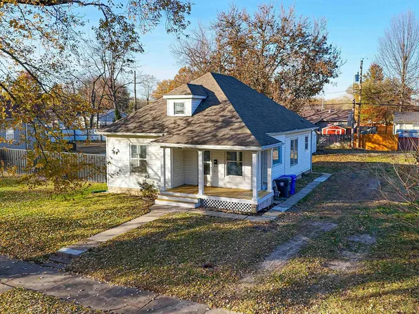 1935 E 7th St, Sedalia, MO 65301