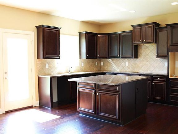 5th image of 2904 Ash Grove Dr